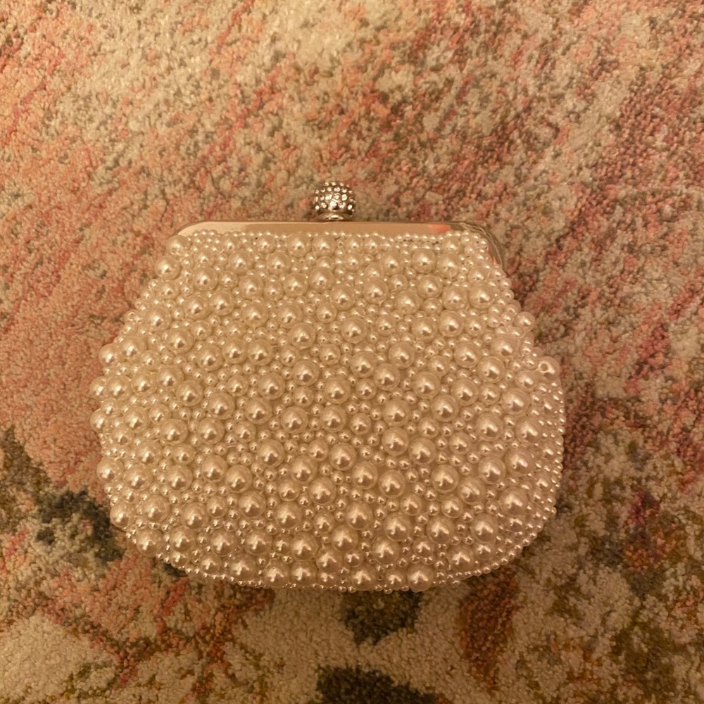 Pearl clutch purse
